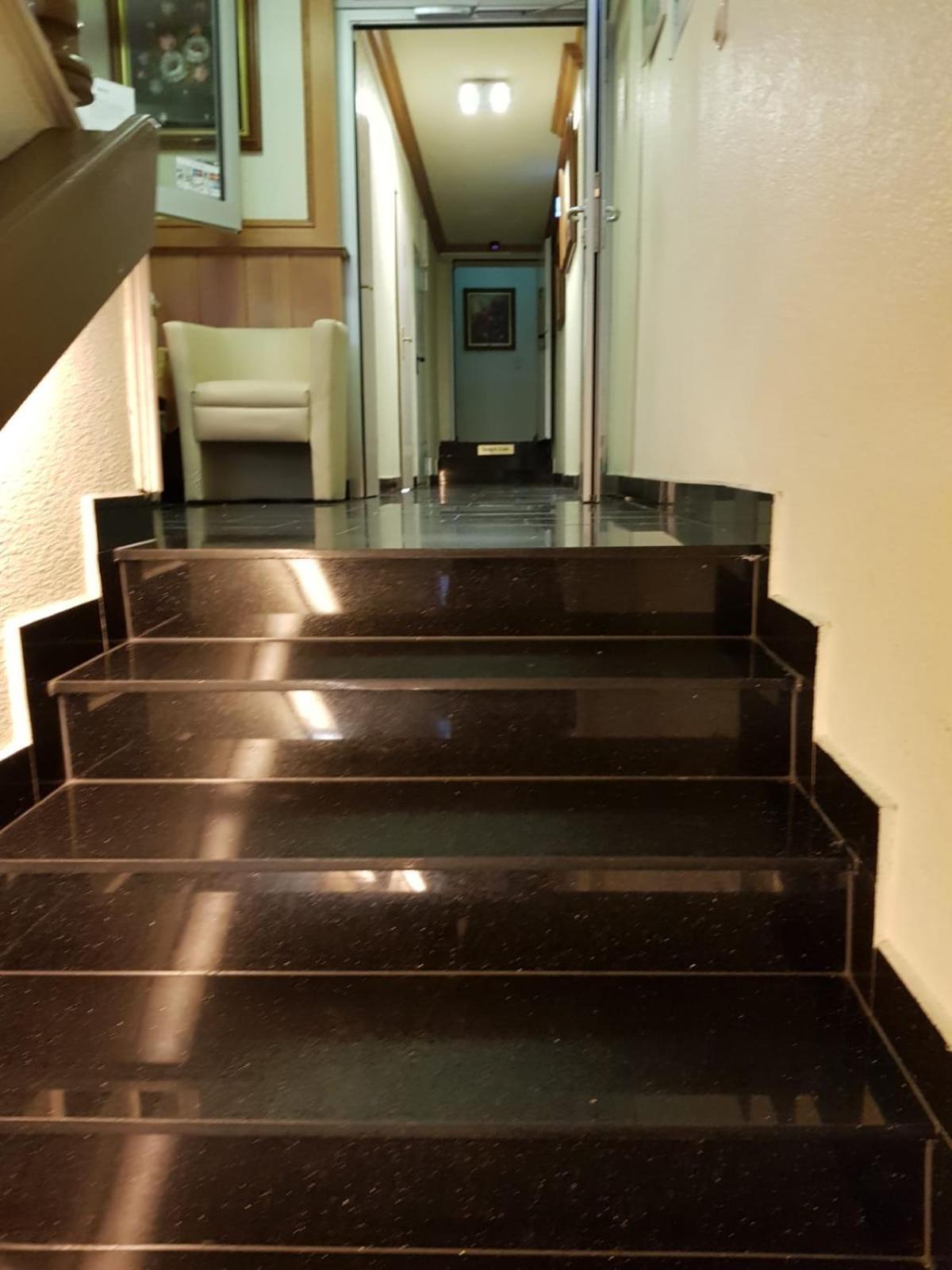 Hotel Drei Kronen Dortmund Exteriör bild